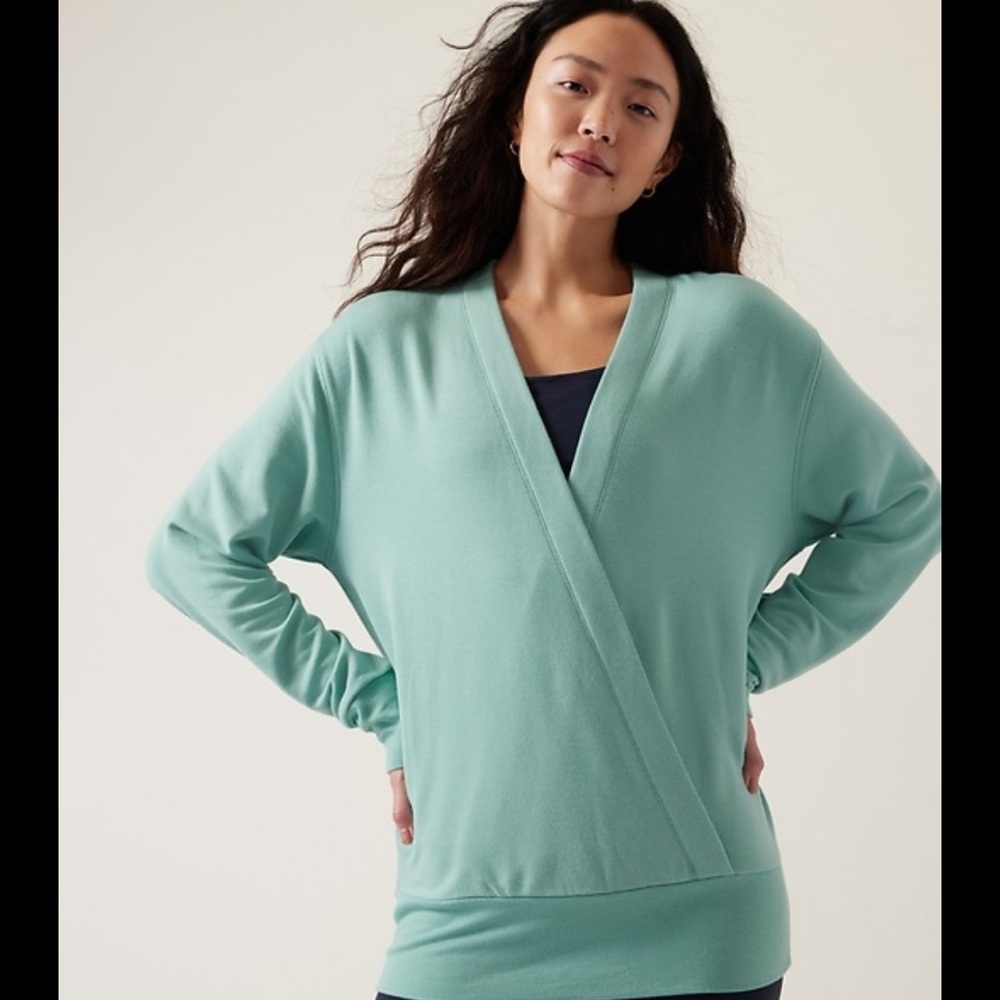 ATHLETA PURANA V-NECK WRAP SWEATSHIRT IN WINTERGREEN NWT